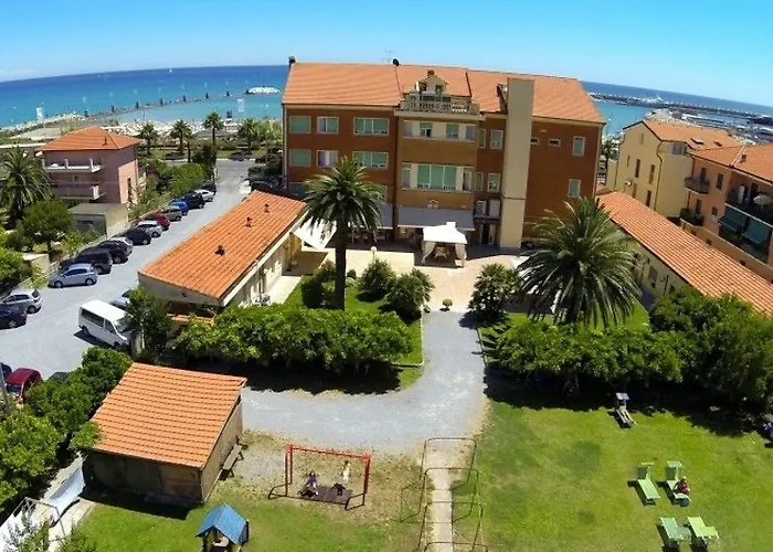 Casa Marina Hotel