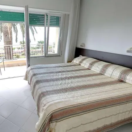 Casa Marina Ξενοδοχείο 3*