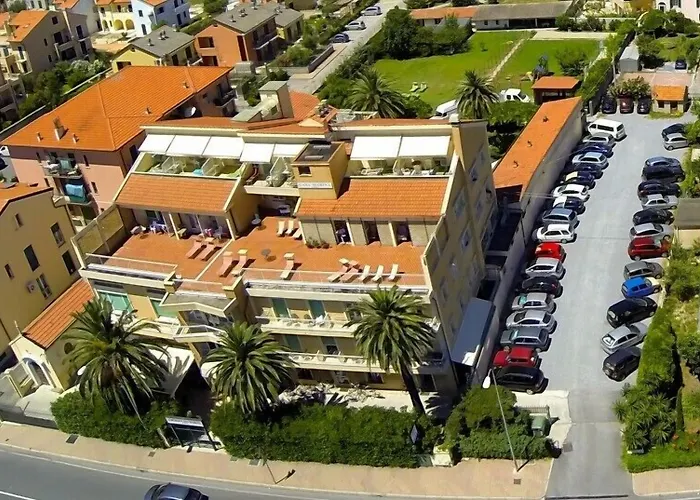 Hotel Casa Marina 3*